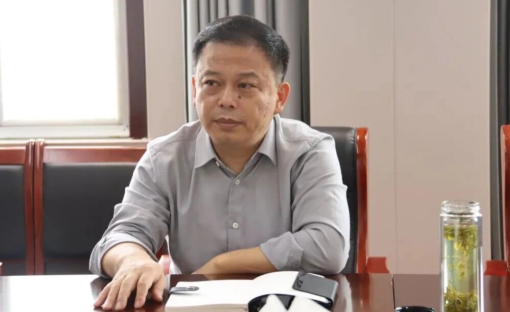 李曉東到紅旗煤礦督導檢查“三節(jié)一會”前煤礦安全工作1